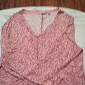 Women's Pink Long Sleeve V-Neck Top. Length 32"